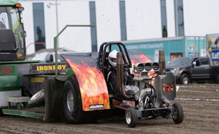 613 Modified Garden Tractor Pullers Association, Maxville, Ontario, V8 Super Mini Modified Class